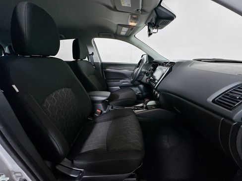 Used 2025 Mitsubishi Outlander Sport LE AWD/4WD image 29