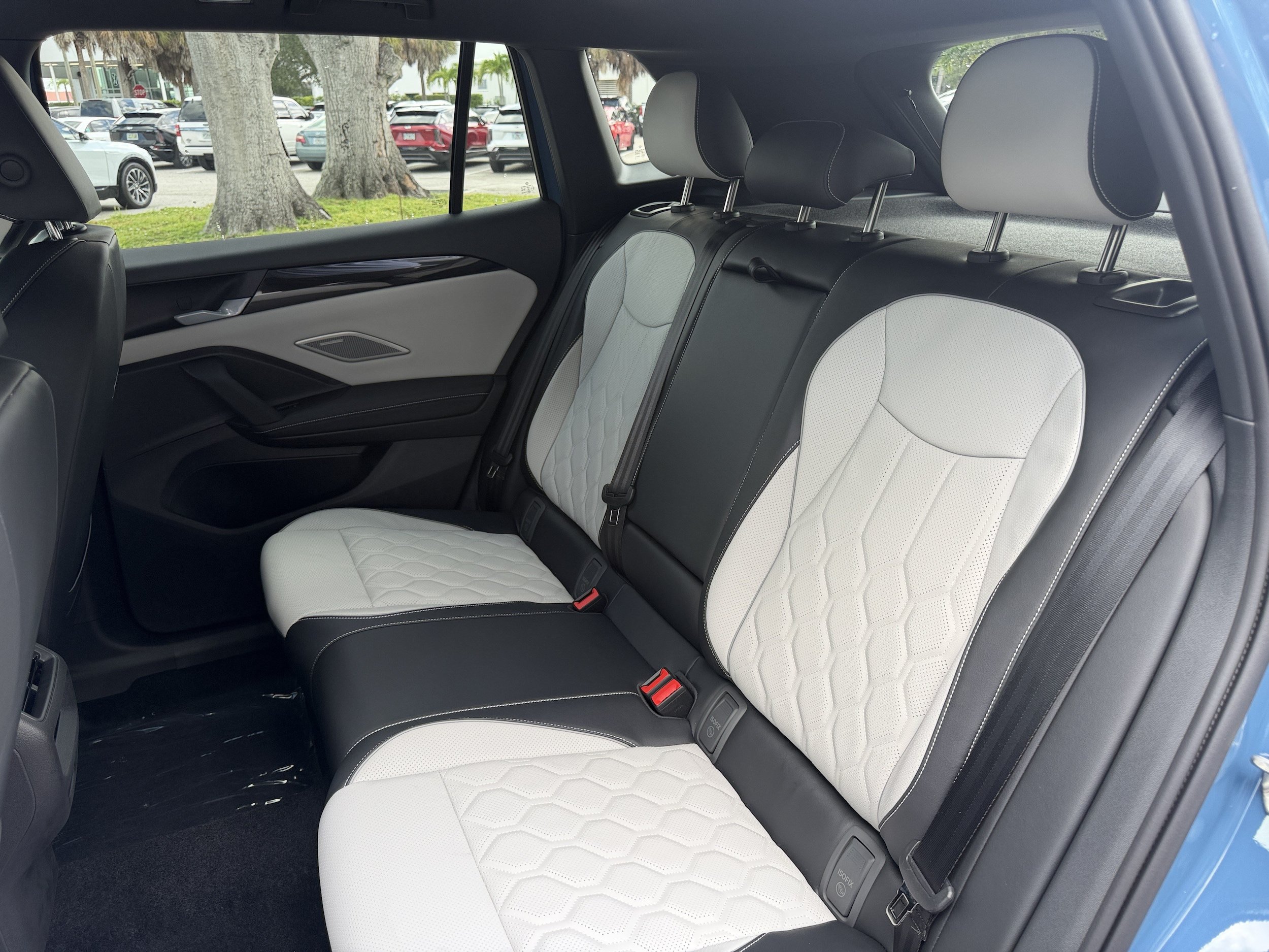 New 2026 Volkswagen Tiguan SEL R-Line AWD/4WD image 19