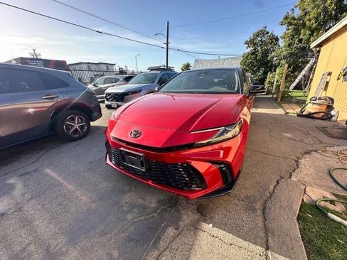 Used 2025 Toyota Camry XSE image 11