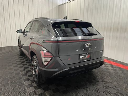 Used 2025 Hyundai Kona SEL AWD/4WD image 12