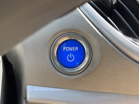 Used 2017 Chevrolet Volt LT w/ Comfort Package FWD image 27