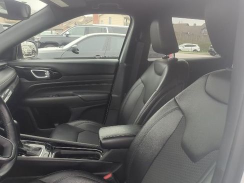 Used 2022 Jeep Compass Altitude w/ Convenience Group image 5