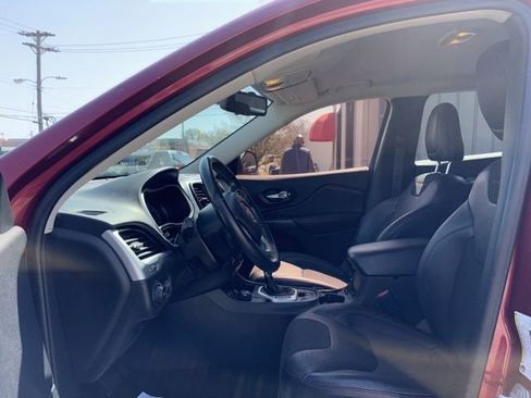 Used 2015 Jeep Cherokee Trailhawk w/ Cold Weather Group image 12