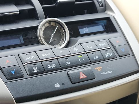 Used 2016 Lexus NX 200t FWD image 27