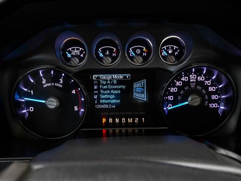 Used 2016 Ford F250 Platinum w/ FX4 Off-Road Package AWD/4WD image 18