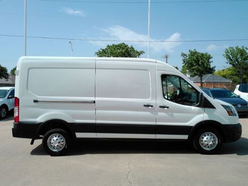 Used 2023 Ford Transit 250 Medium Roof AWD image 5