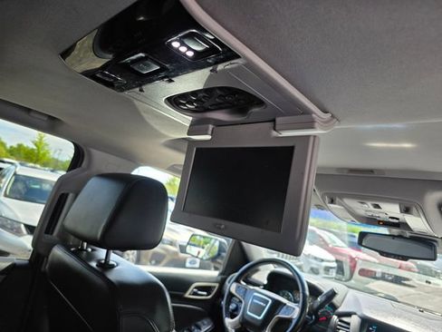 Used 2017 GMC Yukon Denali w/ Open Road Package AWD/4WD image 17