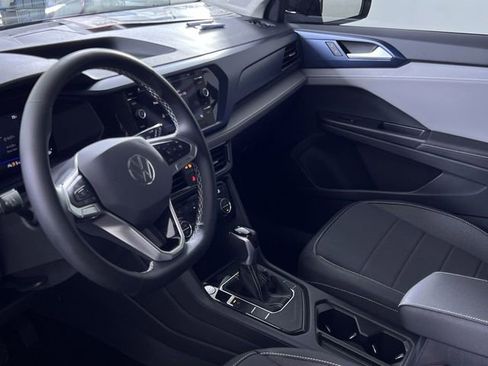Used 2024 Volkswagen Taos SE image 27