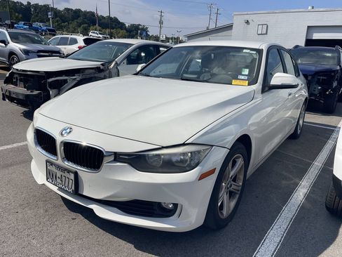 Used 2015 BMW 320i Sedan RWD image 3