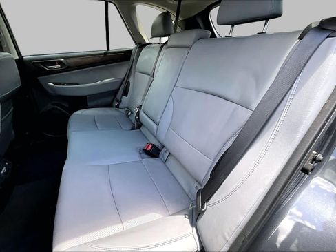Used 2018 Subaru Outback 3.6R Limited AWD/4WD image 23