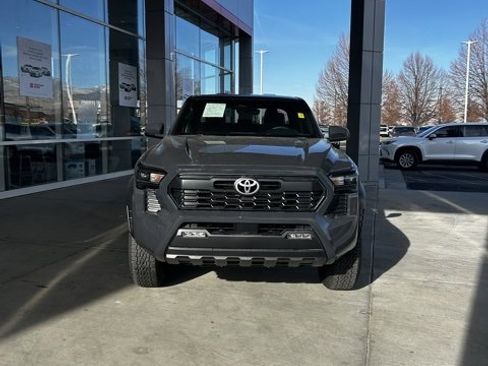 Used 2024 Toyota Tacoma TRD Off-Road image 2
