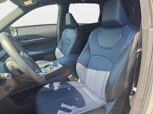 Certified 2026 INFINITI QX60 Sport AWD/4WD image 15