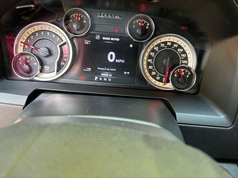 Used 2016 RAM 1500 Laramie AWD/4WD image 15