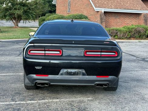 Used 2015 Dodge Challenger R/T Scat Pack RWD image 3