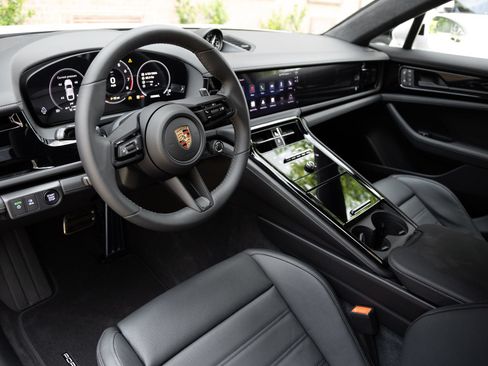 New 2026 Porsche Panamera GTS AWD/4WD image 3