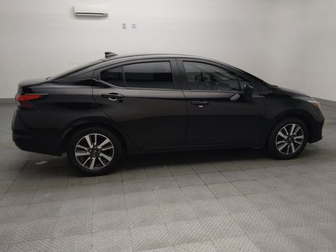 Used 2025 Nissan Versa SV FWD image 10