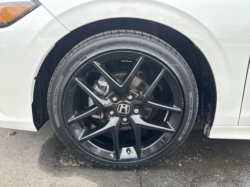 Used 2023 Honda Civic Sport image 9