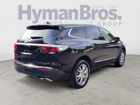 Used 2023 Buick Enclave Premium w/ Experience Buick Package FWD image 3