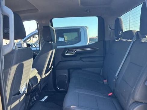Used 2024 Chevrolet Silverado 1500 LT AWD/4WD image 7
