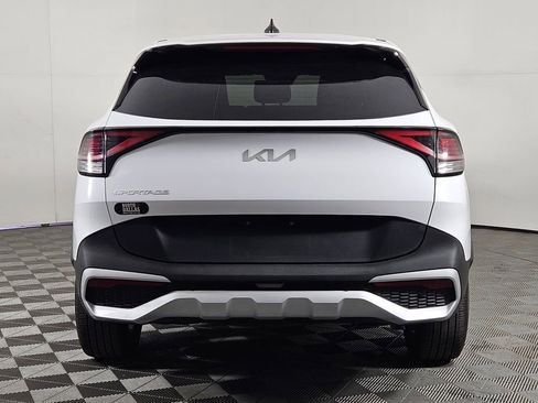 Used 2025 Kia Sportage EX image 4