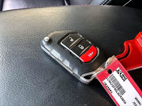 Used 2020 Jeep Wrangler Unlimited Rubicon AWD/4WD image 34