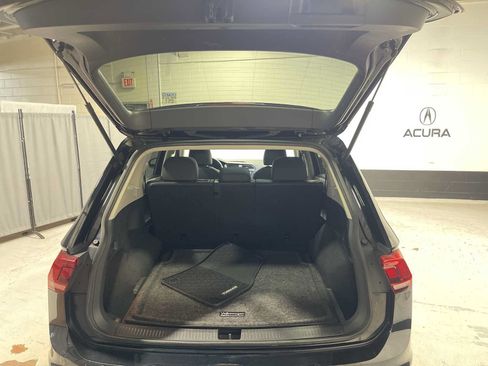 Used 2020 Volkswagen Tiguan SE w/ Panoramic Sunroof Package AWD/4WD image 19