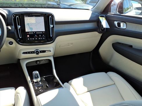 New 2026 Volvo XC40 B5 Plus w/ Protection Package Premier image 10