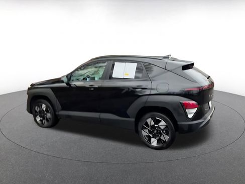 Used 2025 Hyundai Kona SEL AWD/4WD image 10