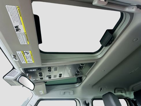 New 2025 INEOS Grenadier Fieldmaster Edition AWD/4WD image 30