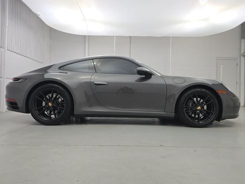 Certified 2022 Porsche 911 Carrera RWD image 8