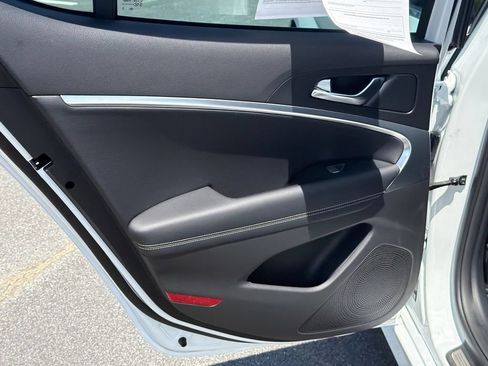 Used 2026 Genesis G70 2.5T AWD/4WD image 24
