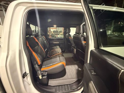 Used 2018 Ford F150 Raptor w/ Equipment Group 802A Luxury image 24