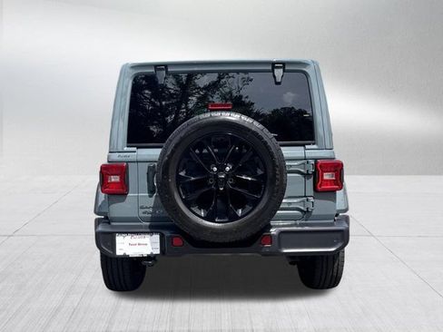 Certified 2025 Jeep Wrangler Unlimited Sahara w/ Safety Group AWD/4WD image 6
