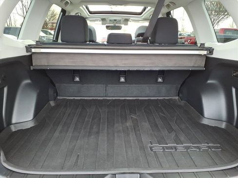 Used 2017 Subaru Forester 2.5i Premium image 8