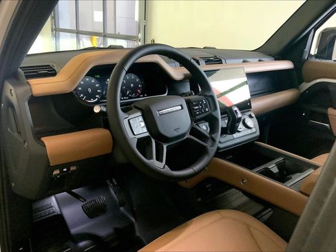 New 2026 Land Rover Defender 110 X-Dynamic SE image 8