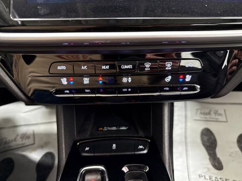 Used 2023 Chevrolet Bolt EUV Premier w/ Sun & Sound Package image 34