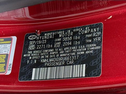 Certified 2024 Hyundai Elantra SEL FWD image 34