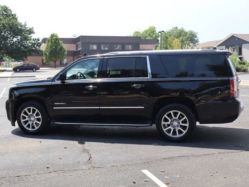 Used 2018 GMC Yukon XL Denali w/ Open Road Package AWD/4WD image 8