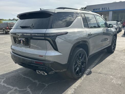 New 2026 Chevrolet Traverse RS w/ LPO, Floor Liner Package AWD/4WD image 9