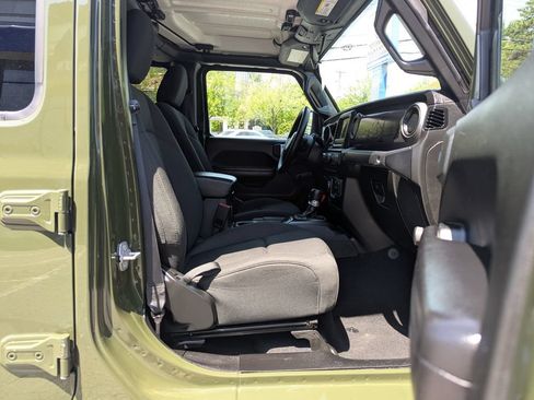 Used 2022 Jeep Gladiator Sport AWD/4WD image 30