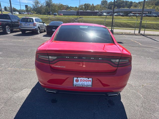 Used 2017 Dodge Charger SE RWD image 7