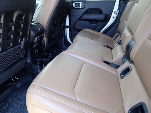 Used 2020 Jeep Gladiator Rubicon image 7