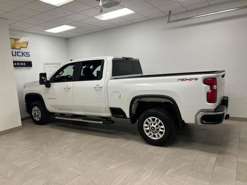 Used 2025 Chevrolet Silverado 2500 LT w/ Convenience Package AWD/4WD image 15