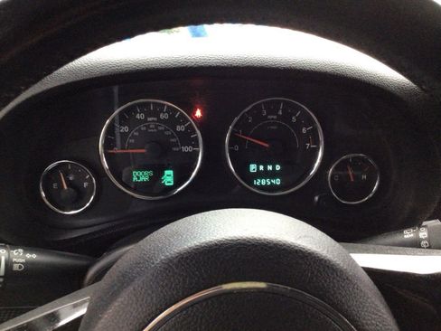 Used 2014 Jeep Wrangler Unlimited Sahara AWD/4WD image 23