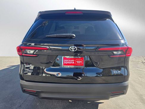 Used 2024 Toyota Grand Highlander XLE image 4