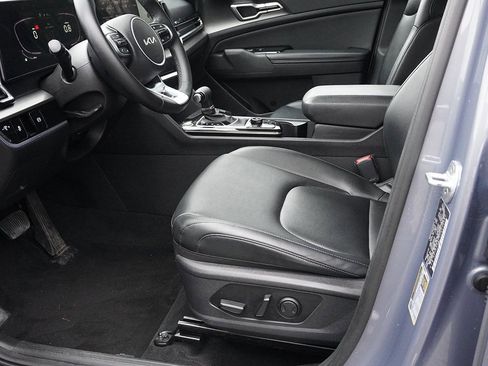 Used 2023 Kia Sportage EX image 24