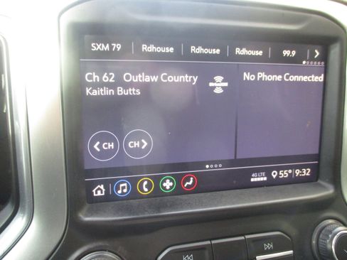 Used 2020 Chevrolet Silverado 1500 LT w/ Convenience Package image 18