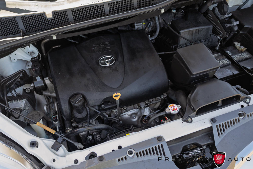 Used 2020 Toyota Sienna Limited FWD image 46