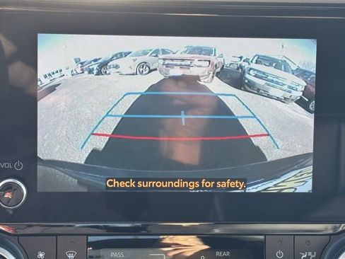 Used 2023 Toyota Highlander XLE image 27