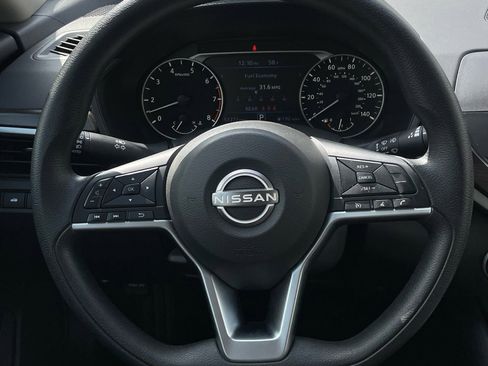 Used 2024 Nissan Altima 2.5 SV image 13